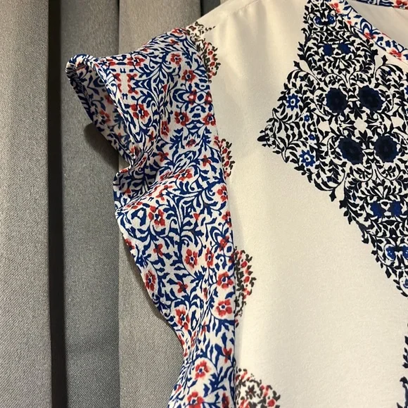 Used in excellent condition. Loft size large lined dress. - Picture 4 of 5